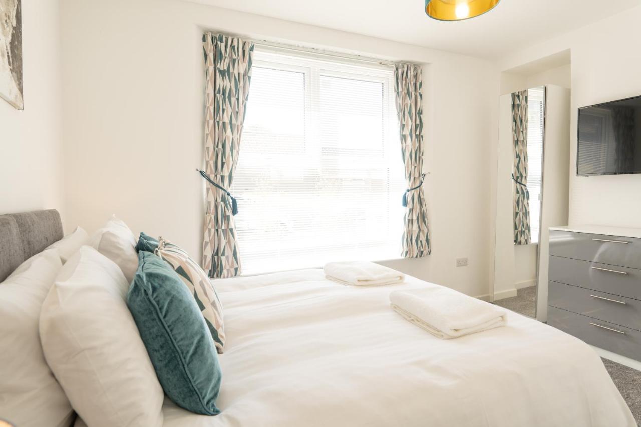 Apartment Highfield House - 1 Bed-sleeps 2-tjs20hh *