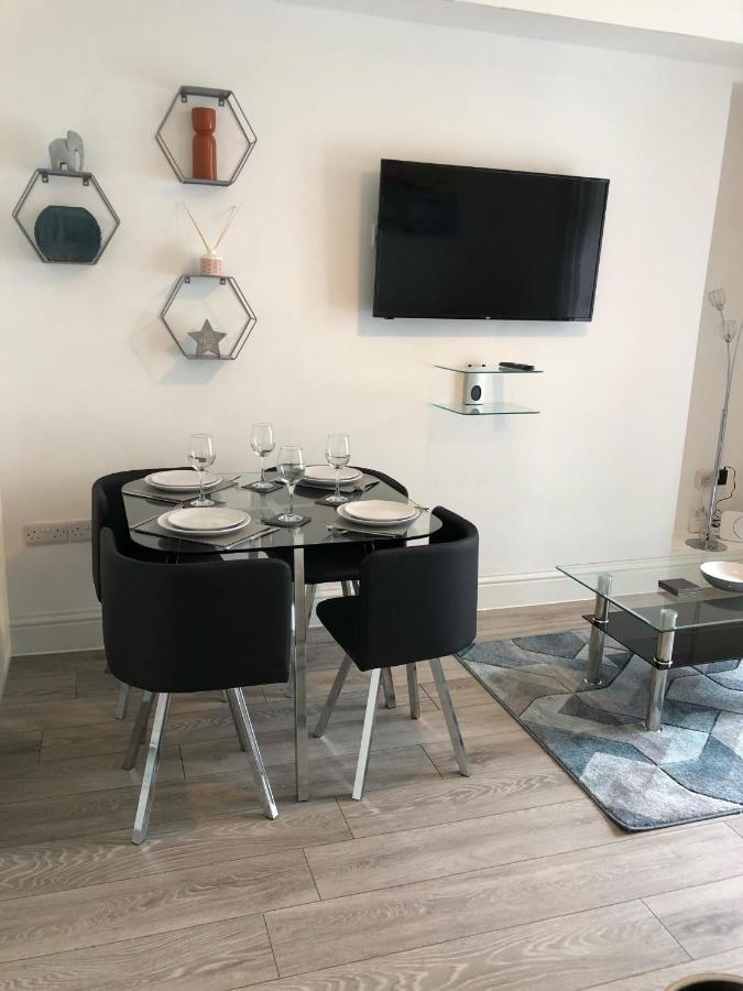 Highfield House - 1 Bed-sleeps 2-tjs20hh *